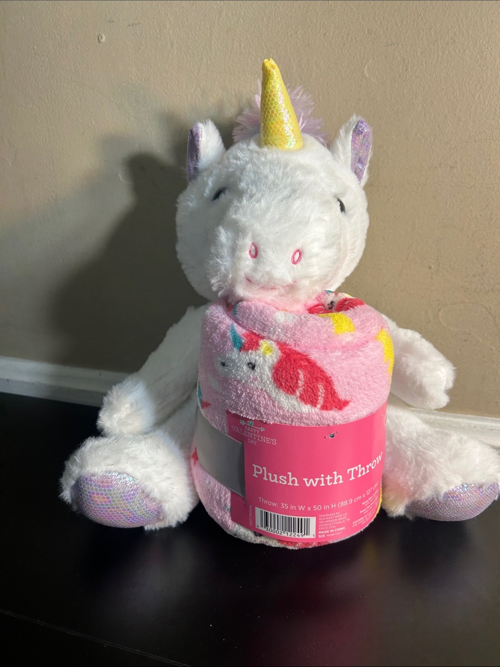 Unicorn Plush with Pink Unicorn Throw